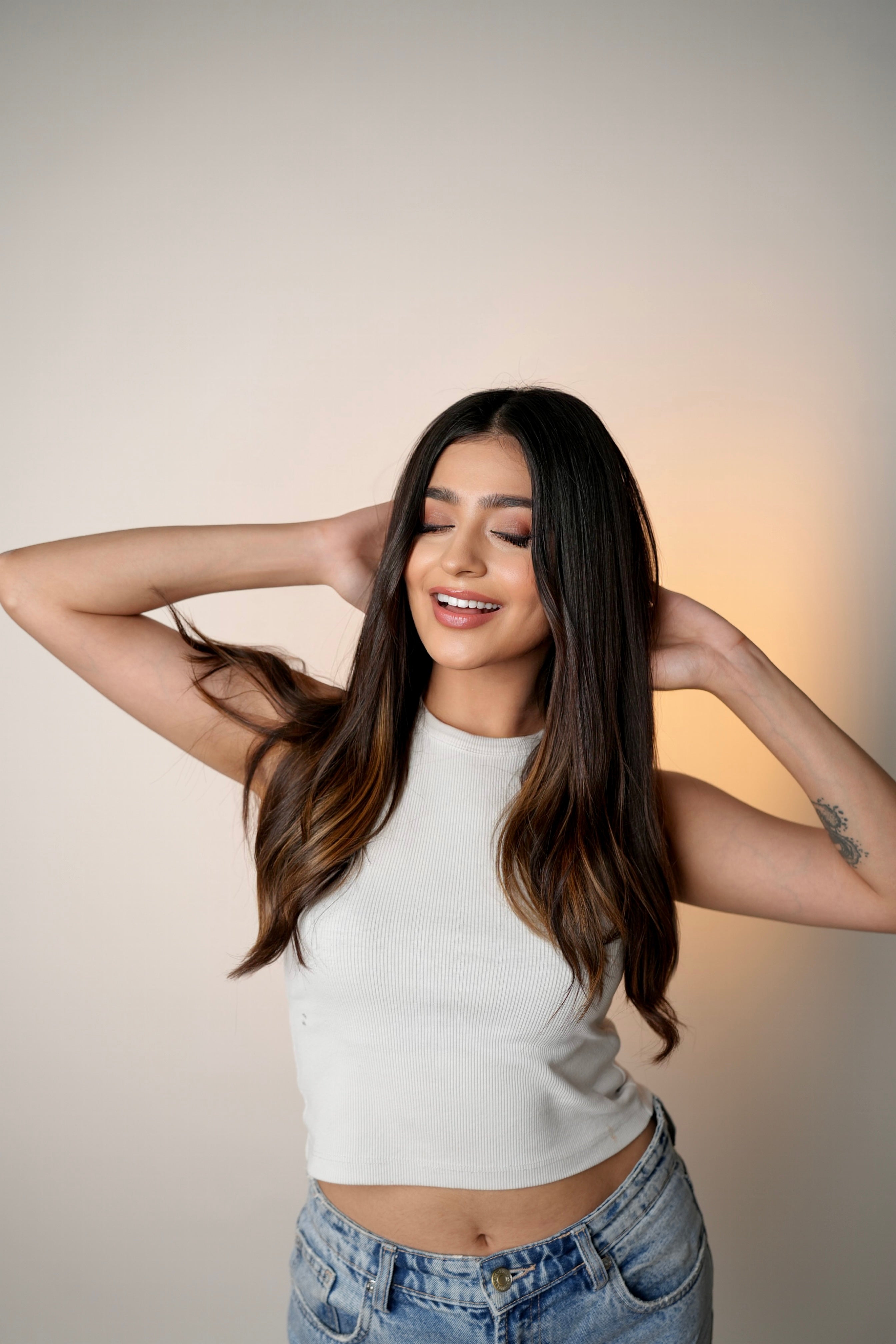 7 Set Clip-In Extensions - Light Brown